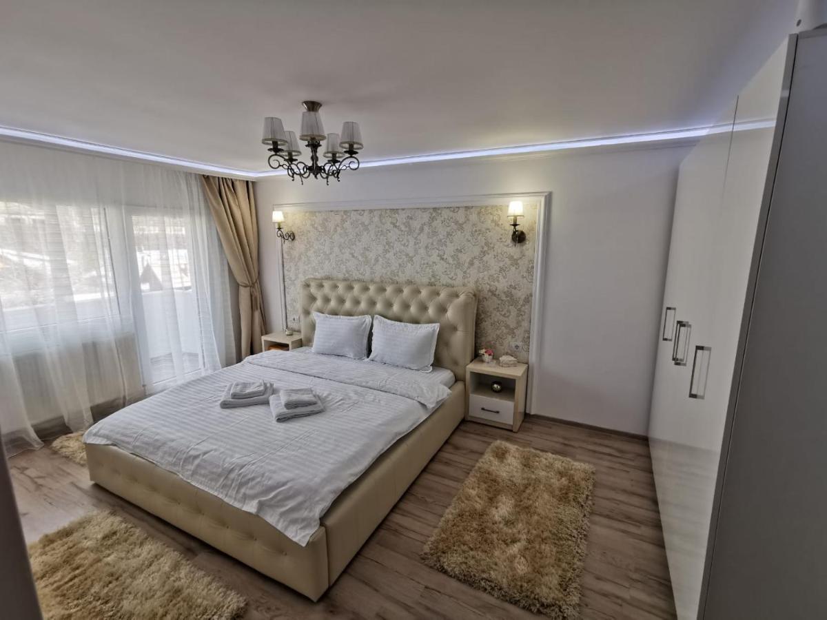 Apartament Gold Luxury Apartment Tirgu Ocna Exterior photo